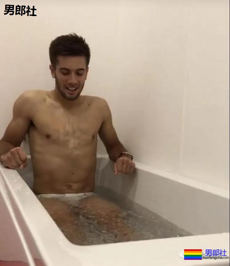 穿紧身短裤的网球小鲜肉染新冠，多少男粉为他心伤！ - 51虹马