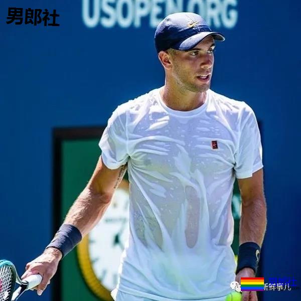 穿紧身短裤的网球小鲜肉染新冠，多少男粉为他心伤！ - 51虹马