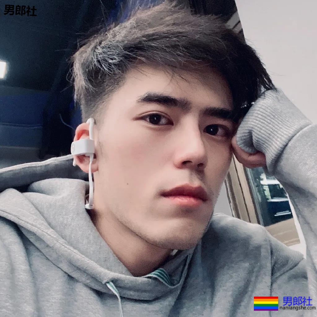 超帅大鼻子薄肌小狼狗，白净腱子肉大长腿，真的太帅了！-51虹马