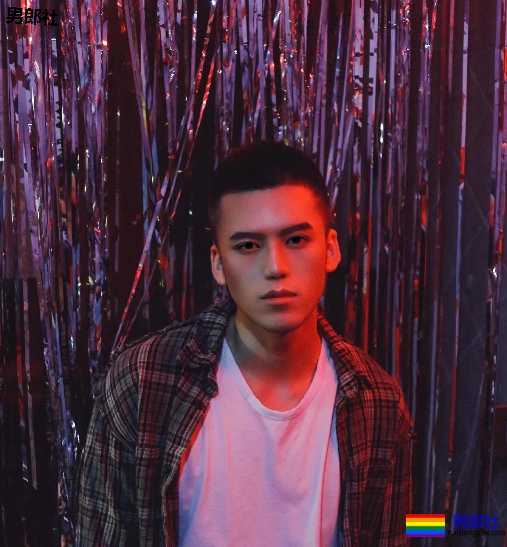 超帅大鼻子薄肌小狼狗,白净腱子肉大长腿,真的太帅了! - 51虹马 超帅大鼻子薄肌小狼狗,白净腱子肉大长腿,真的太帅了! - 51虹马