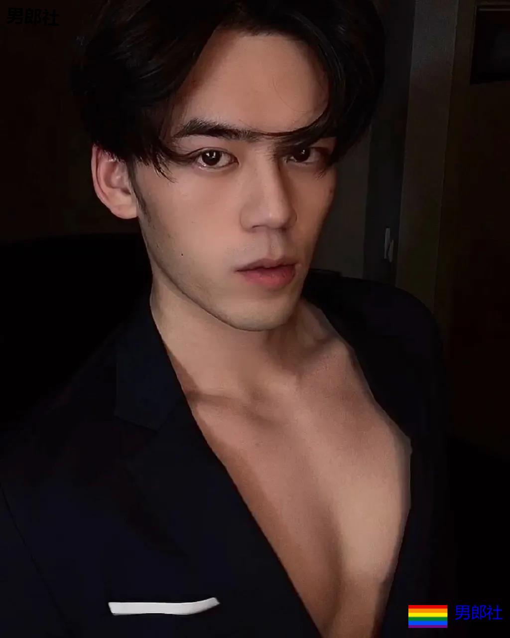 超帅大鼻子薄肌小狼狗,白净腱子肉大长腿,真的太帅了! - 51虹马 超帅大鼻子薄肌小狼狗,白净腱子肉大长腿,真的太帅了! - 51虹马