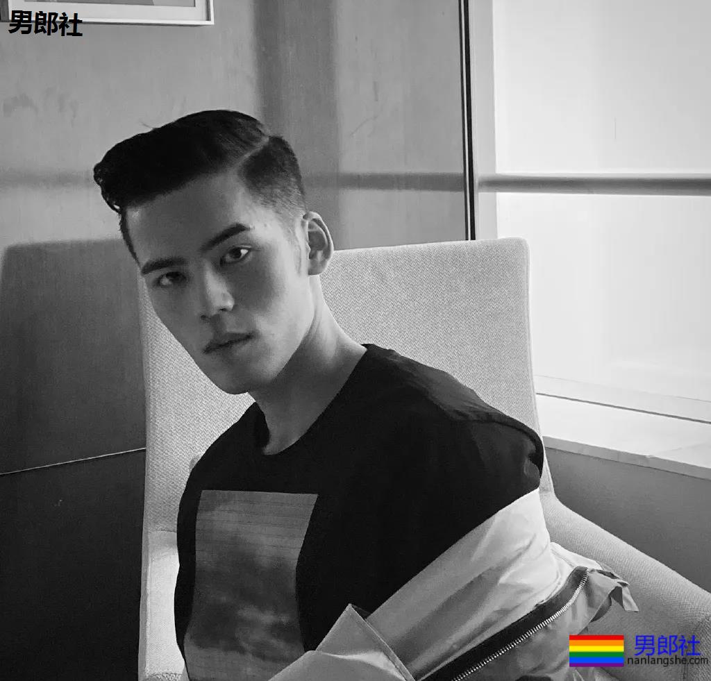 超帅大鼻子薄肌小狼狗,白净腱子肉大长腿,真的太帅了! - 51虹马 超帅大鼻子薄肌小狼狗,白净腱子肉大长腿,真的太帅了! - 51虹马