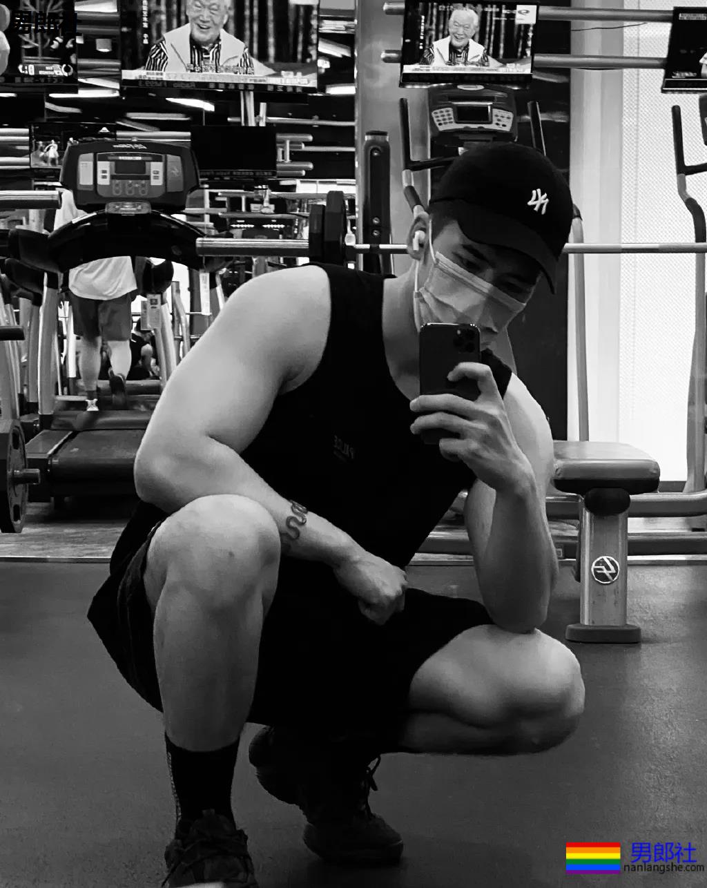 超帅大鼻子薄肌小狼狗,白净腱子肉大长腿,真的太帅了! - 51虹马 超帅大鼻子薄肌小狼狗,白净腱子肉大长腿,真的太帅了! - 51虹马