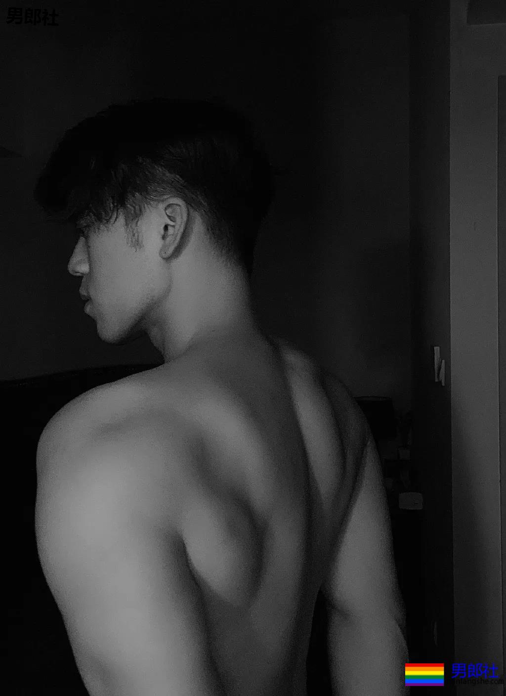 超帅大鼻子薄肌小狼狗,白净腱子肉大长腿,真的太帅了! - 51虹马 超帅大鼻子薄肌小狼狗,白净腱子肉大长腿,真的太帅了! - 51虹马