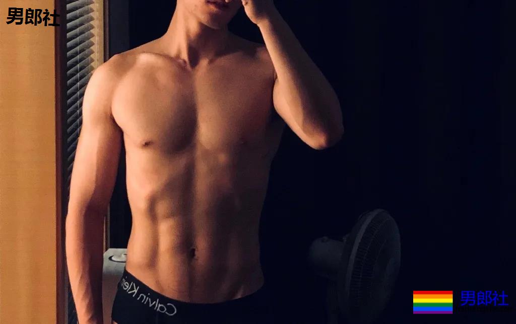 超帅大鼻子薄肌小狼狗,白净腱子肉大长腿,真的太帅了! - 51虹马 超帅大鼻子薄肌小狼狗,白净腱子肉大长腿,真的太帅了! - 51虹马