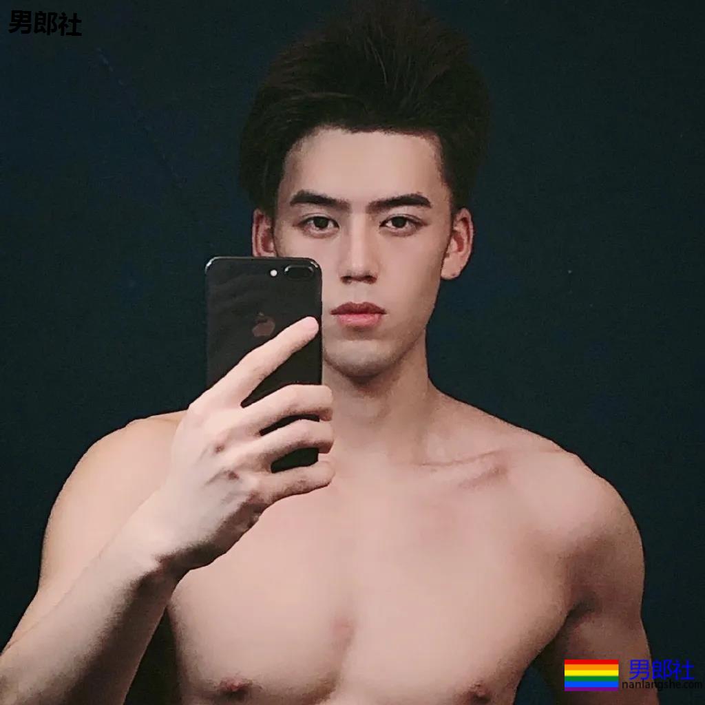 超帅大鼻子薄肌小狼狗,白净腱子肉大长腿,真的太帅了! - 51虹马 超帅大鼻子薄肌小狼狗,白净腱子肉大长腿,真的太帅了! - 51虹马