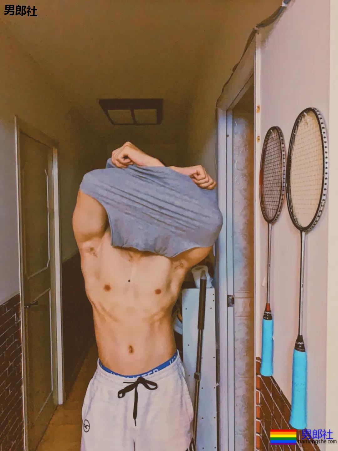 北漂gay遇到好室友，是要去还愿的… - 51虹马