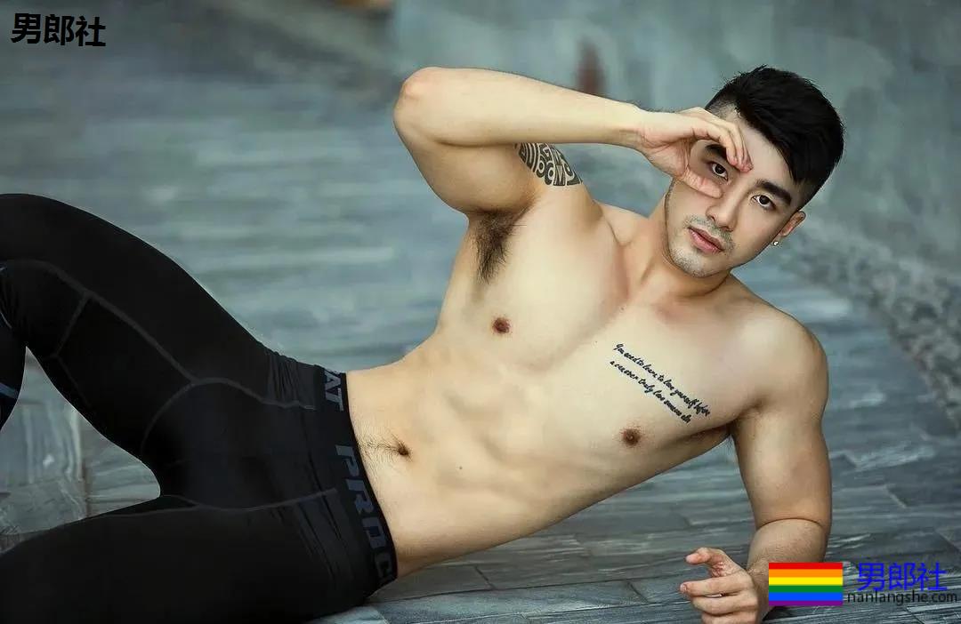 INS网红男模当老鸨，接客服务时现场被抓！ - 51虹马