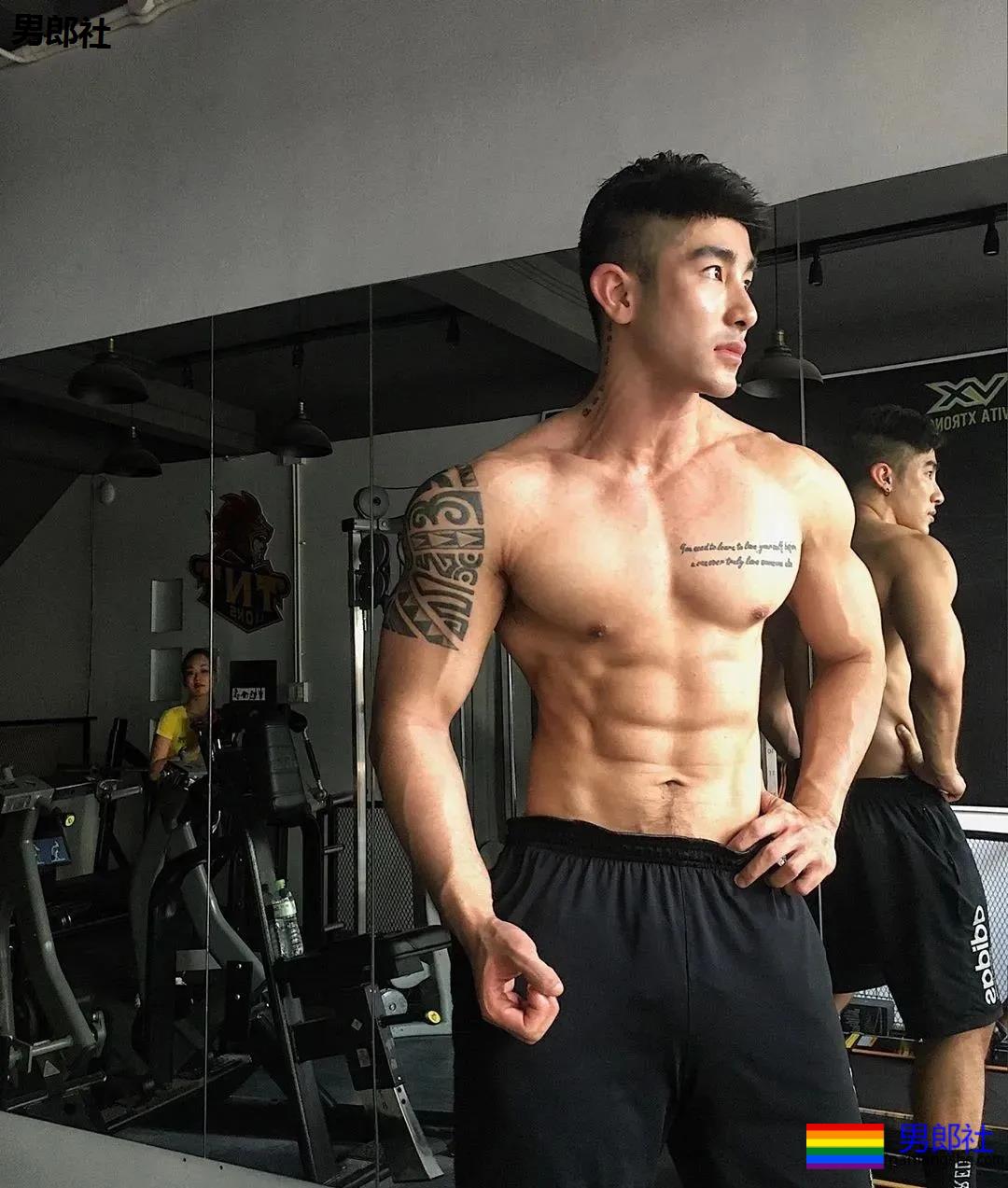 INS网红男模当老鸨，接客服务时现场被抓！ - 51虹马