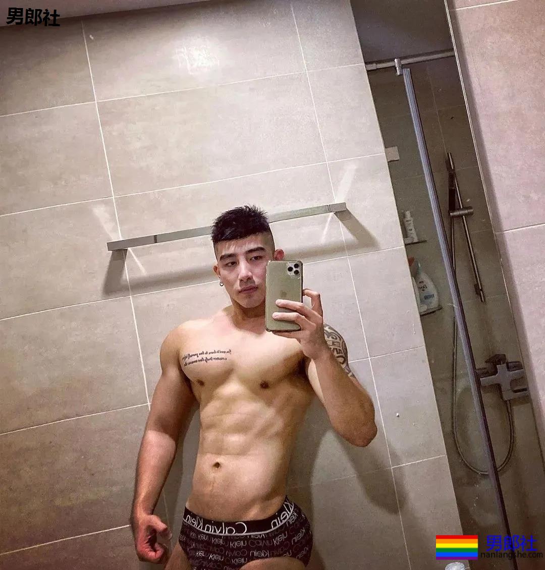 INS网红男模当老鸨，接客服务时现场被抓！ - 51虹马