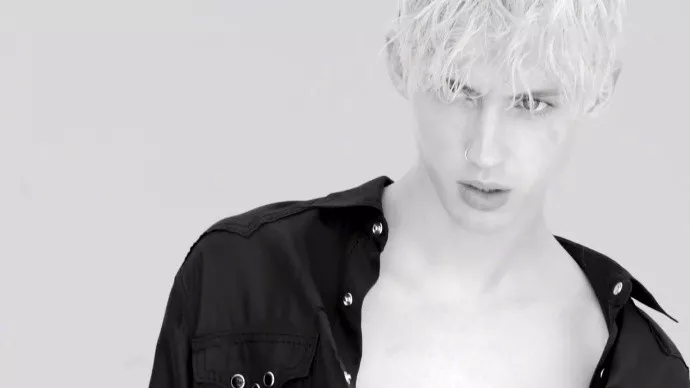 gay圈里真的存在“我养你”的情侣吗 - 51虹马