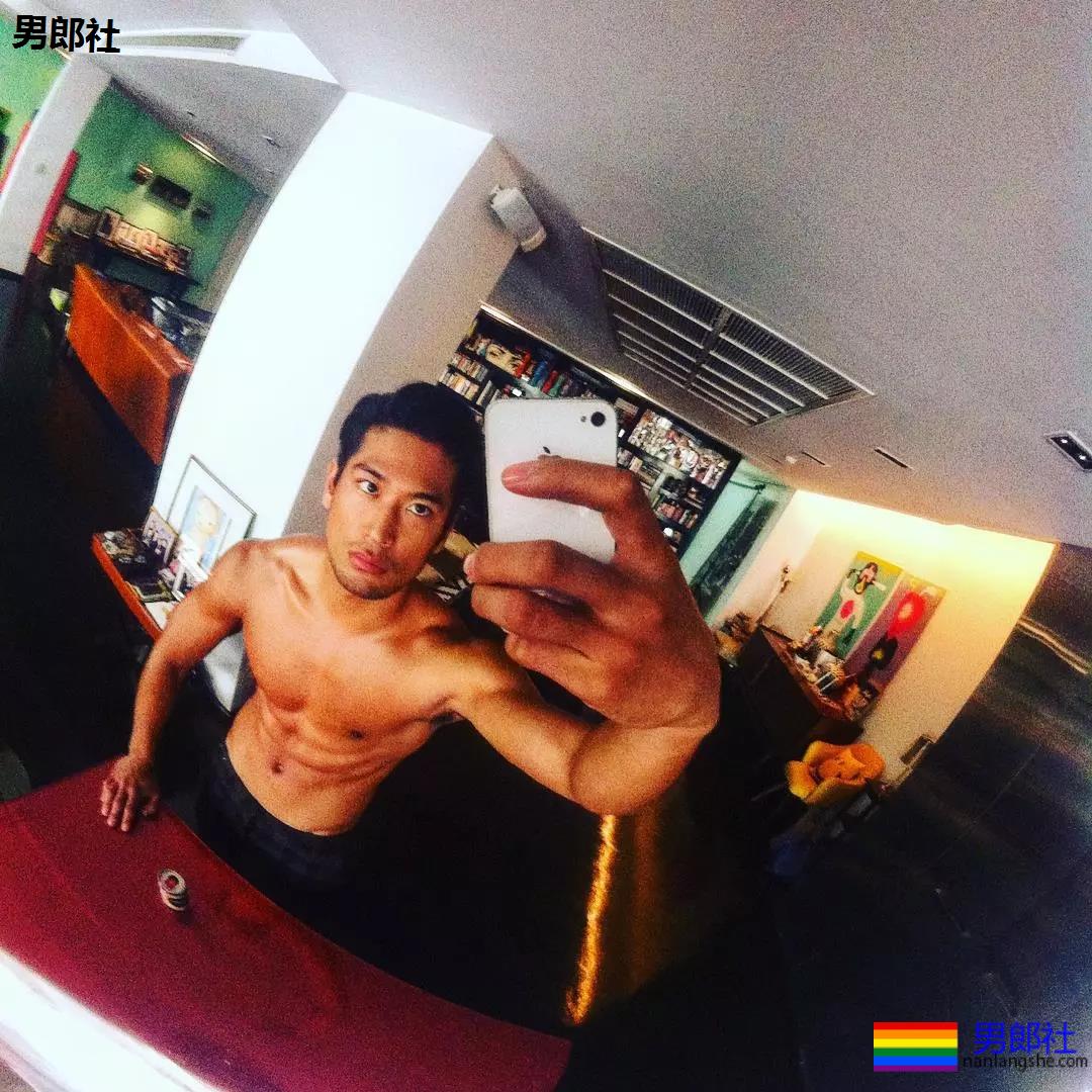 酷似日本男优，实力优秀大尺照网友：很喜欢！ - 51虹马