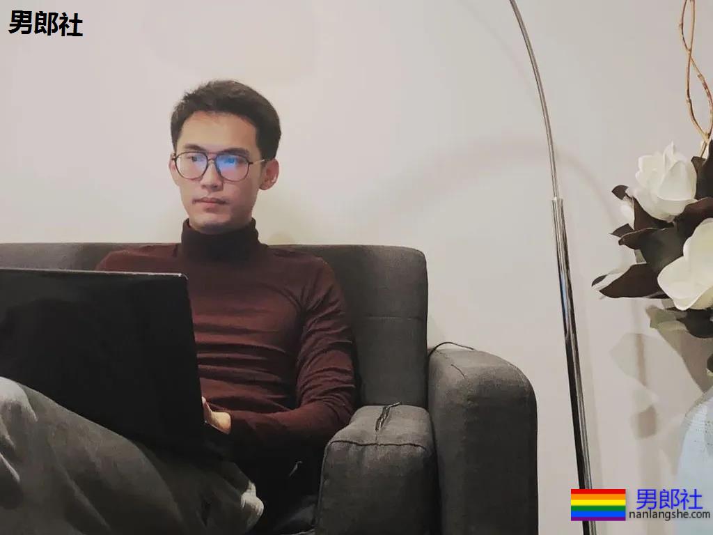 10个gay的高考往事丨“大学期间我和上铺的直男谈了四年恋爱”-51虹马