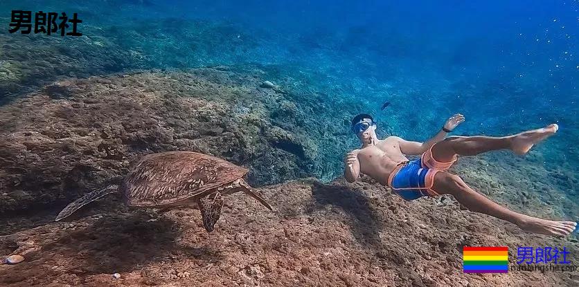 筋肉健身猛男海滩秀肌肉，都是硬照 - 51虹马