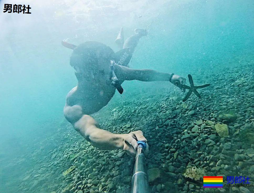 筋肉健身猛男海滩秀肌肉，都是硬照 - 51虹马