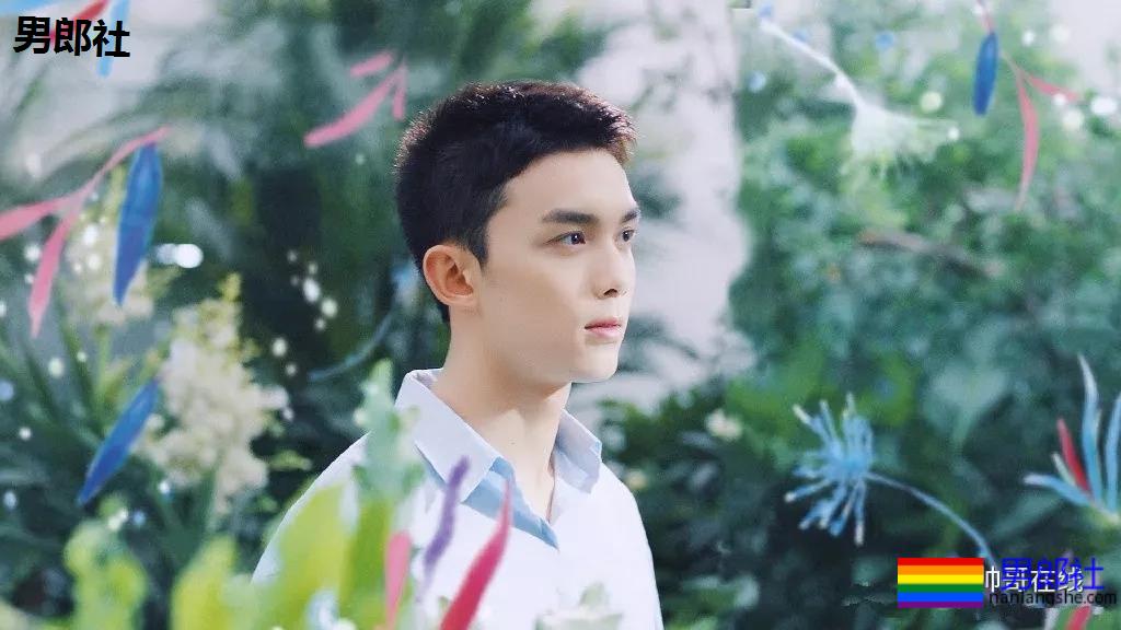 吴磊新剧洗澡戏曝光!寸头腹肌大长腿,长大的弟弟可太撩了! - 51虹马 吴磊新剧洗澡戏曝光!寸头腹肌大长腿,长大的弟弟可太撩了! - 51虹马