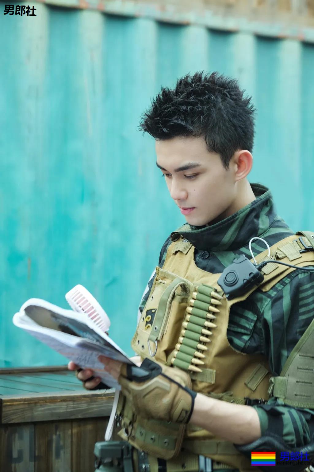 吴磊新剧洗澡戏曝光!寸头腹肌大长腿,长大的弟弟可太撩了! - 51虹马 吴磊新剧洗澡戏曝光!寸头腹肌大长腿,长大的弟弟可太撩了! - 51虹马