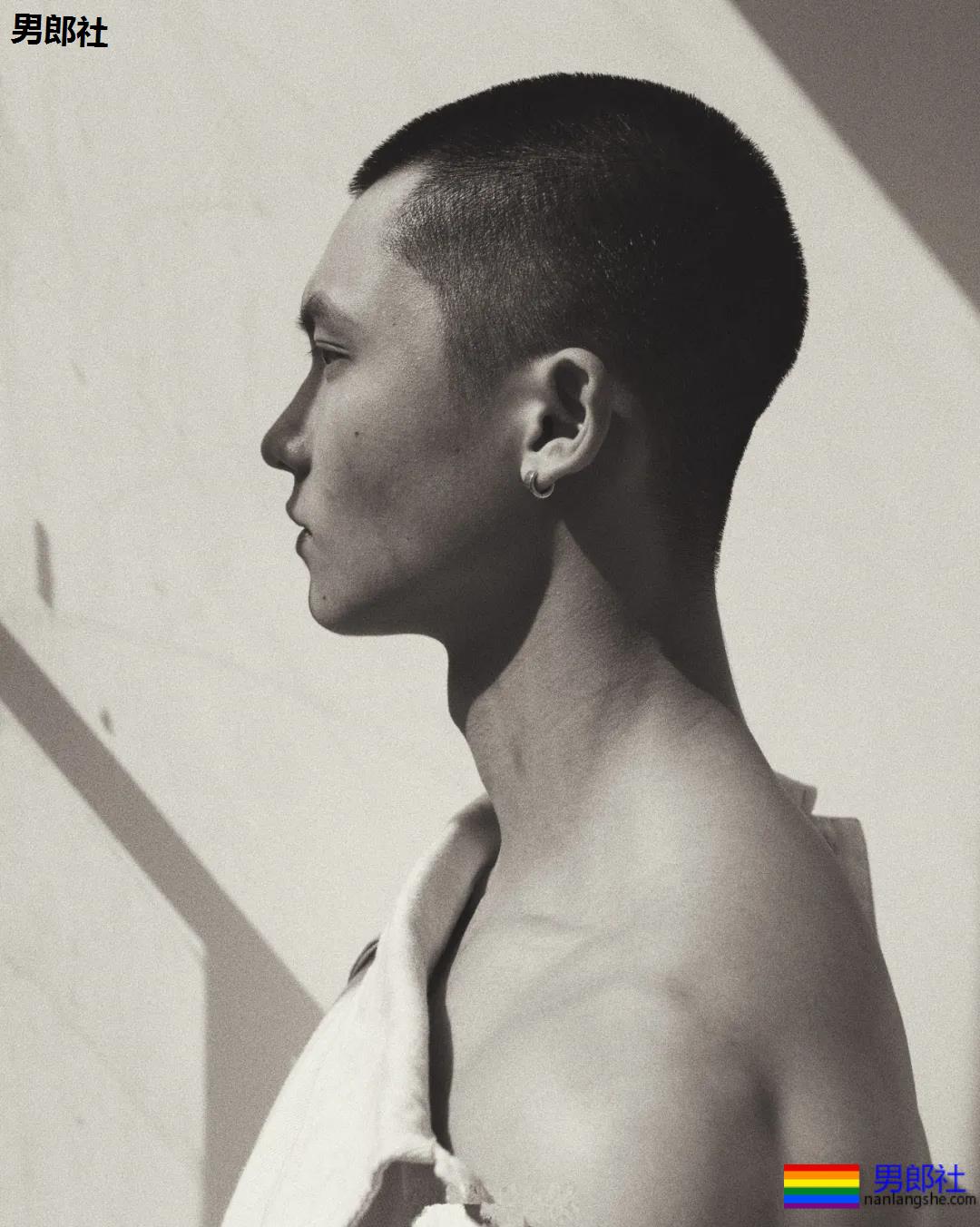 大鼻子体育生阳光大弟弟，翘臀筋肉好身材，一秒掏空你! - 51虹马