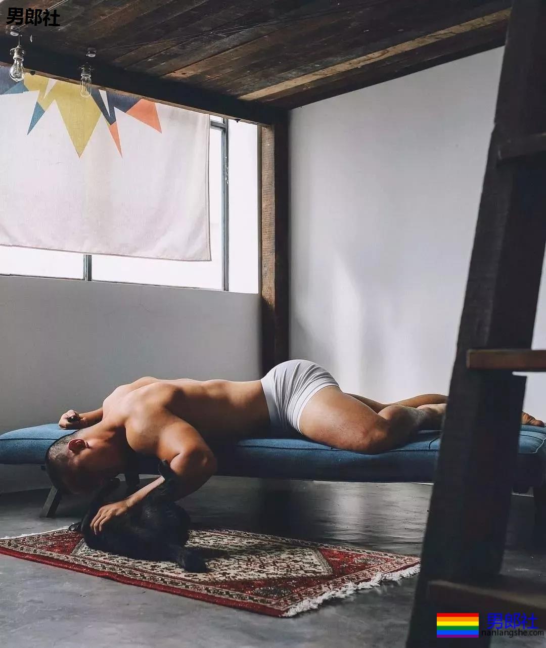 他被誉为“越南最性感的翘臀”，你可以吗？ - 51虹马