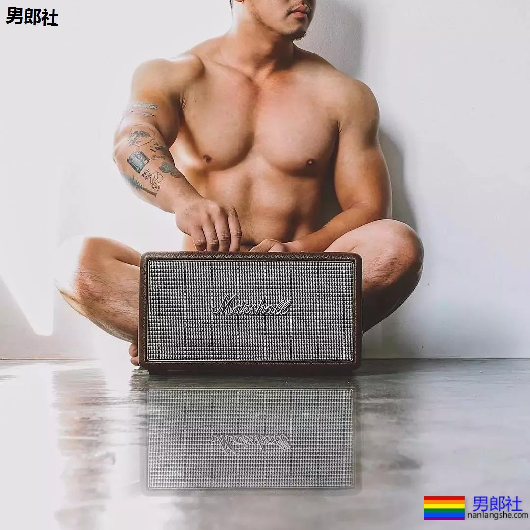 他被誉为“越南最性感的翘臀”，你可以吗？ - 51虹马