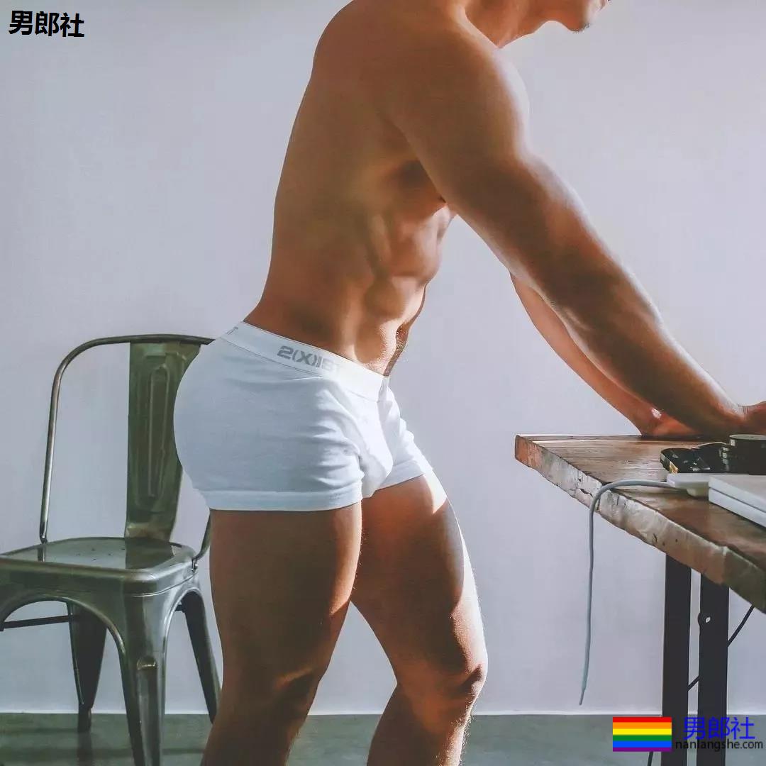 他被誉为“越南最性感的翘臀”，你可以吗？ - 51虹马