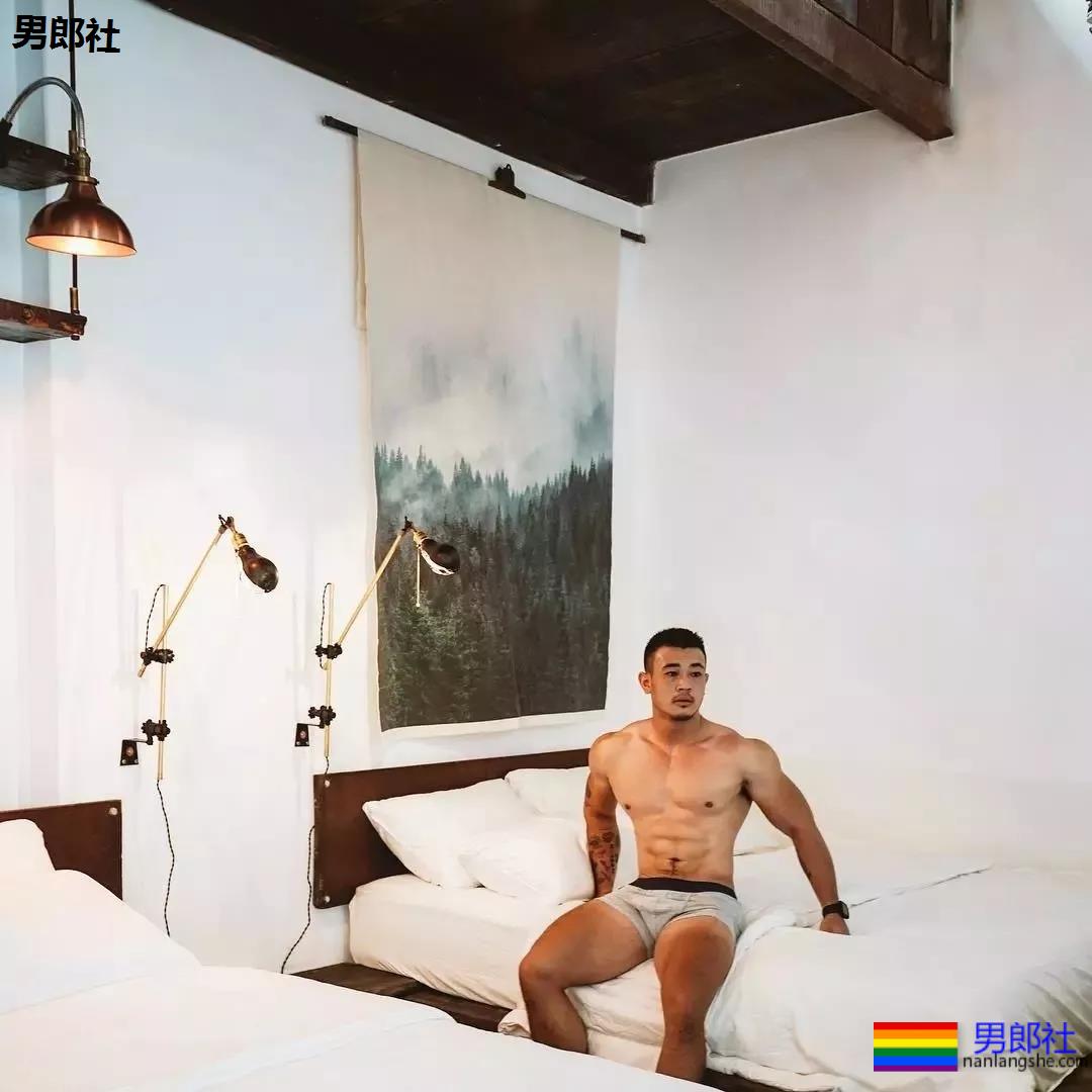 他被誉为“越南最性感的翘臀”，你可以吗？ - 51虹马