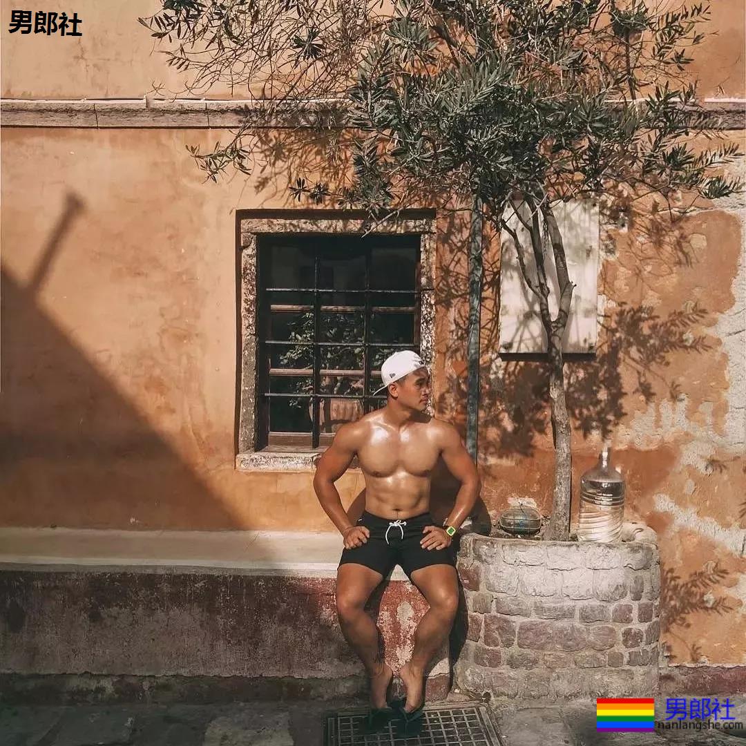 他被誉为“越南最性感的翘臀”，你可以吗？ - 51虹马