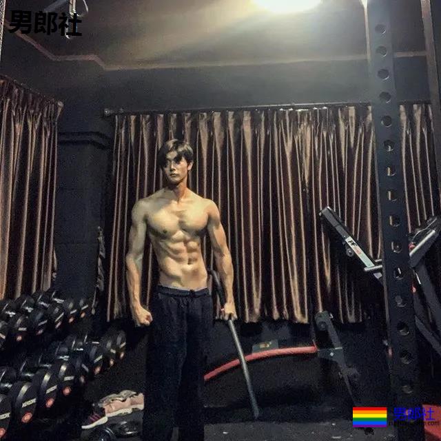 十头身长肌清爽小哥，脉络清晰荷尔蒙爆棚！-51虹马