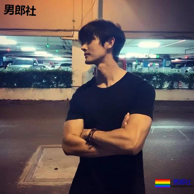 十头身长肌清爽小哥，脉络清晰荷尔蒙爆棚！ - 51虹马