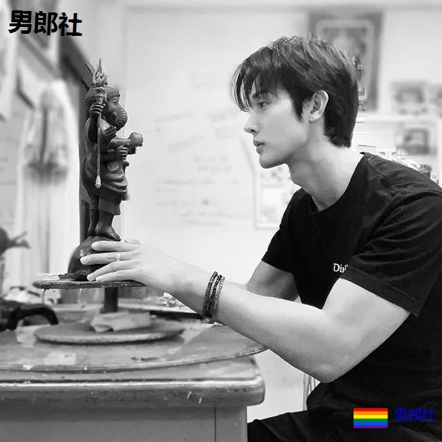 十头身长肌清爽小哥，脉络清晰荷尔蒙爆棚！ - 51虹马