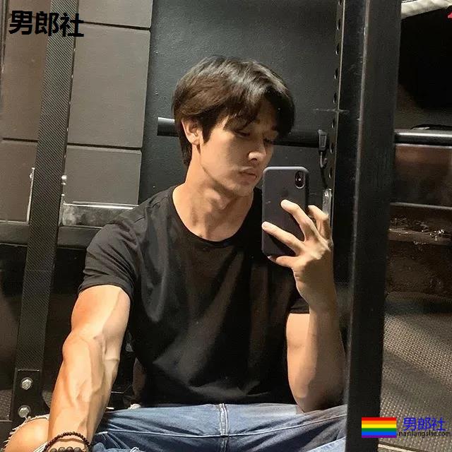 十头身长肌清爽小哥，脉络清晰荷尔蒙爆棚！ - 51虹马