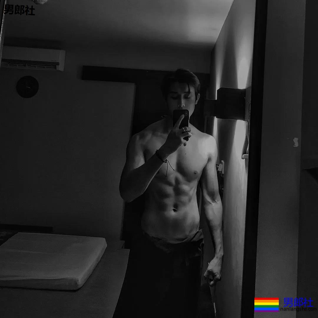 十头身长肌清爽小哥，脉络清晰荷尔蒙爆棚！ - 51虹马