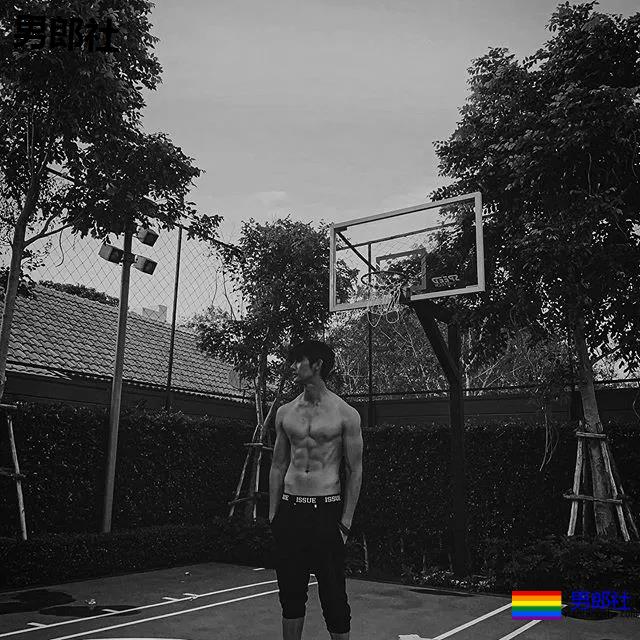 十头身长肌清爽小哥，脉络清晰荷尔蒙爆棚！ - 51虹马