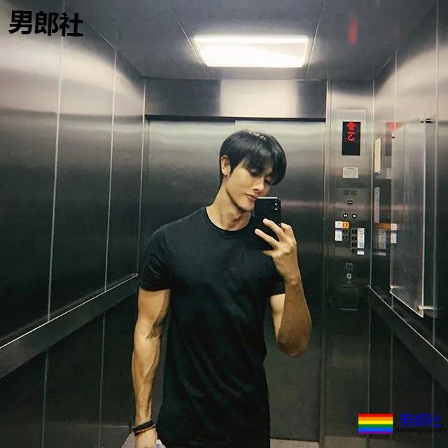 十头身长肌清爽小哥，脉络清晰荷尔蒙爆棚！ - 51虹马