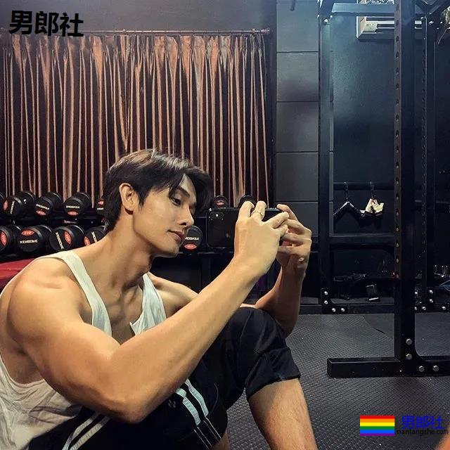 十头身长肌清爽小哥，脉络清晰荷尔蒙爆棚！ - 51虹马