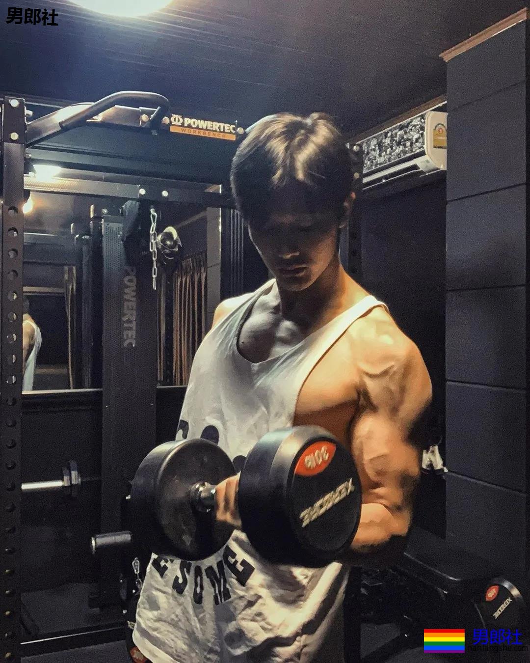 十头身长肌清爽小哥，脉络清晰荷尔蒙爆棚！ - 51虹马