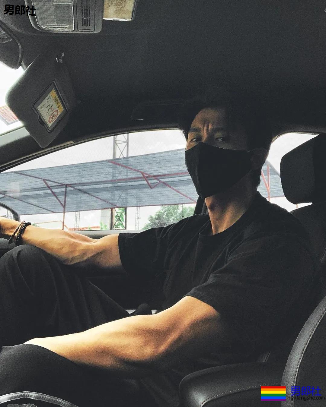 十头身长肌清爽小哥，脉络清晰荷尔蒙爆棚！ - 51虹马