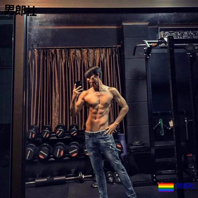 十头身长肌清爽小哥，脉络清晰荷尔蒙爆棚！ - 51虹马