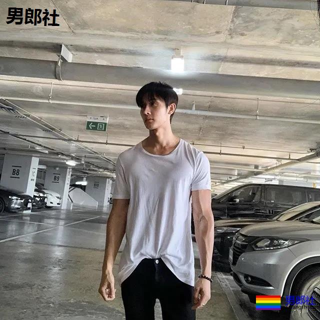 十头身长肌清爽小哥，脉络清晰荷尔蒙爆棚！ - 51虹马