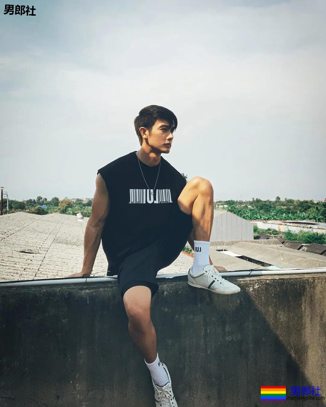 十头身长肌清爽小哥，脉络清晰荷尔蒙爆棚！ - 51虹马