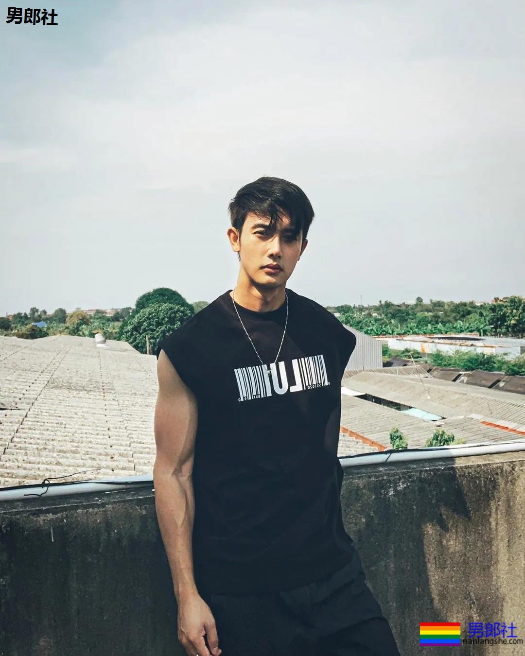 十头身长肌清爽小哥，脉络清晰荷尔蒙爆棚！ - 51虹马