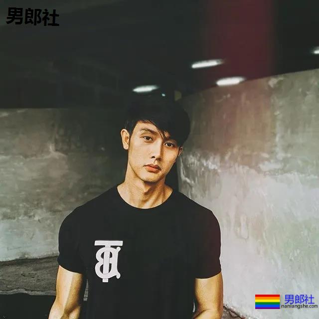 十头身长肌清爽小哥，脉络清晰荷尔蒙爆棚！ - 51虹马