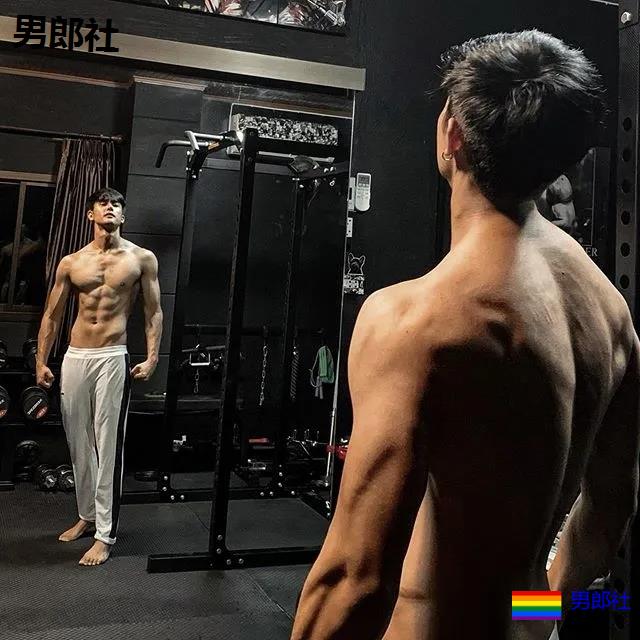 十头身长肌清爽小哥，脉络清晰荷尔蒙爆棚！ - 51虹马