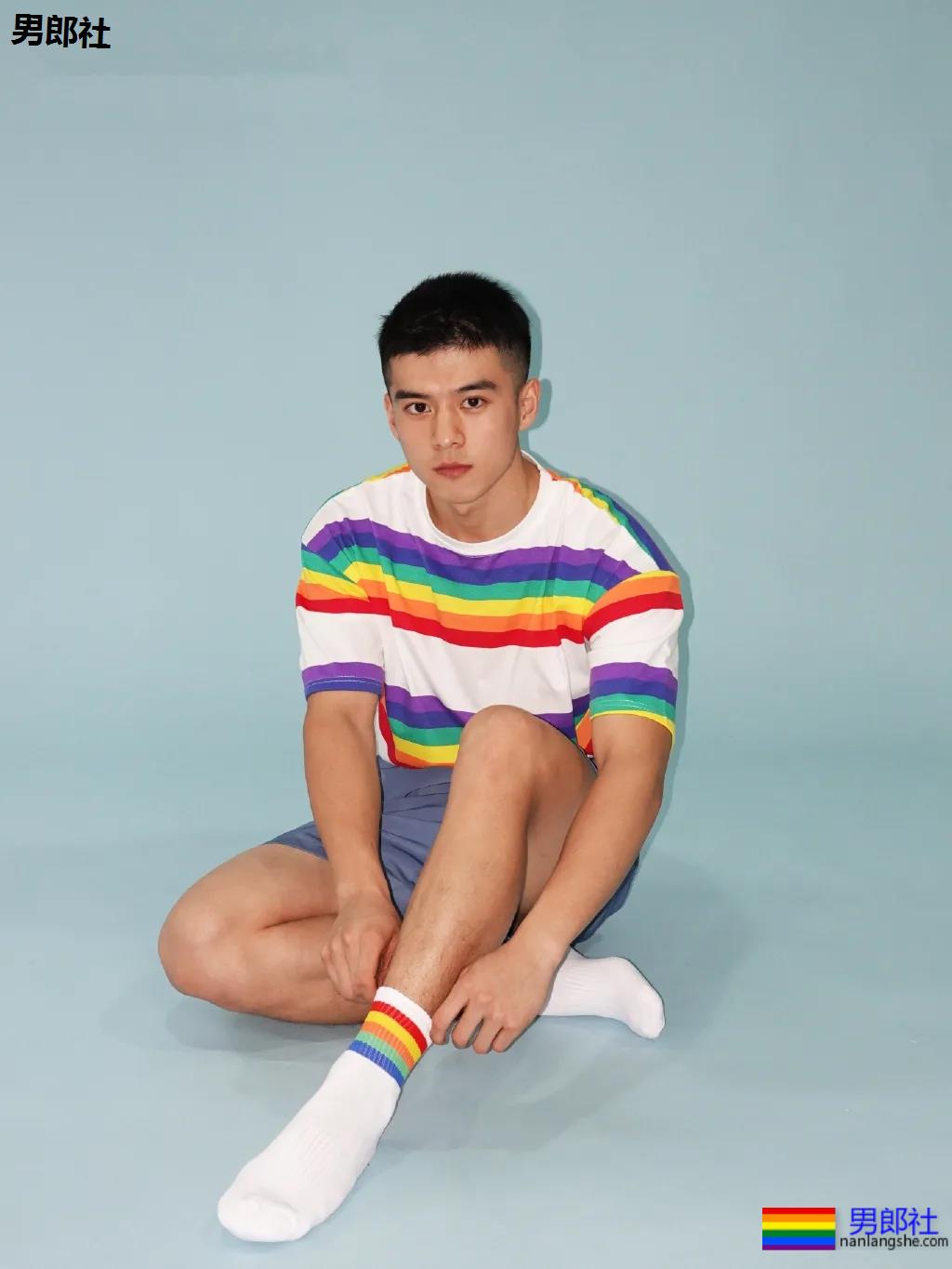 荷尔蒙小狼狗海边写真，阳光帅气浓眉 - 51虹马