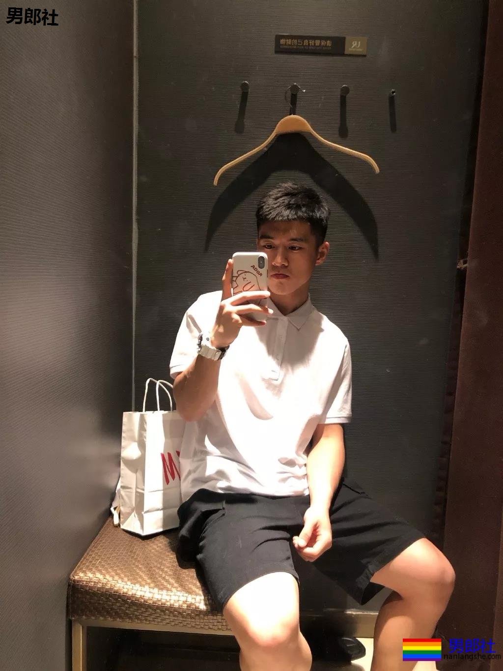 荷尔蒙小狼狗海边写真，阳光帅气浓眉 - 51虹马