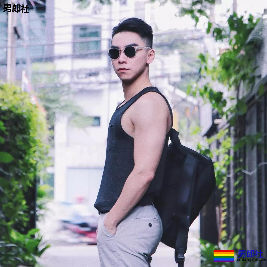 日本人出书教你摆姿势？不如跟他学才是正经事 - 51虹马