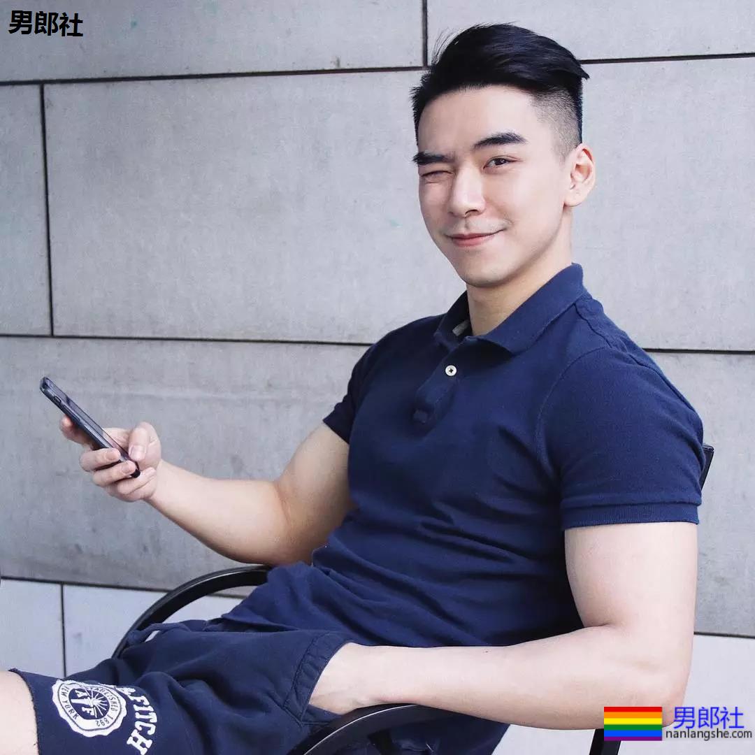 日本人出书教你摆姿势？不如跟他学才是正经事 - 51虹马