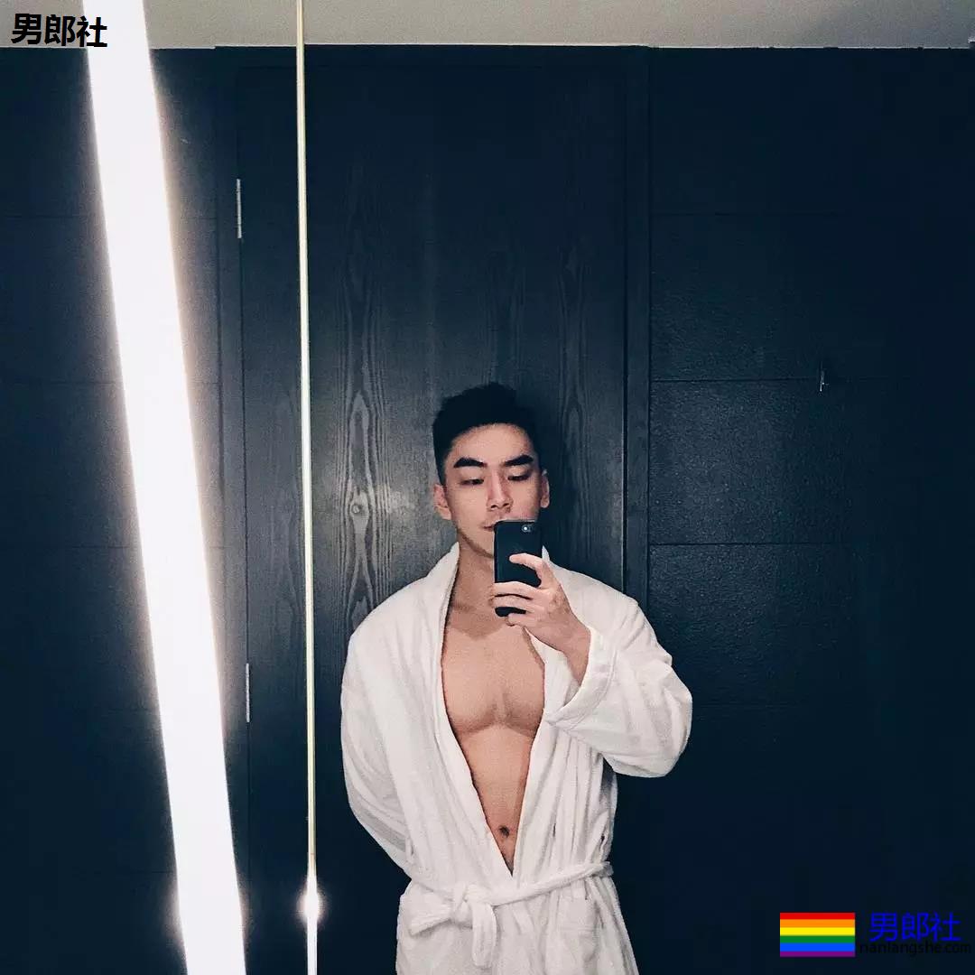 日本人出书教你摆姿势？不如跟他学才是正经事 - 51虹马