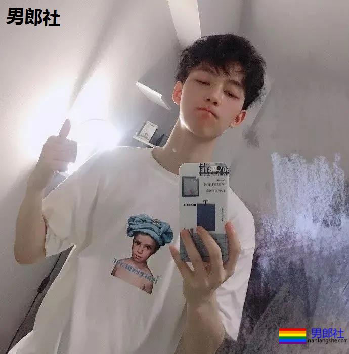 奶白奶白的上海艺术生！艺术生自古多GAY！ - 51虹马