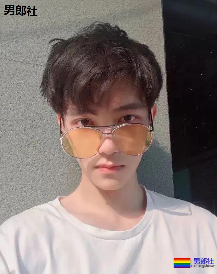 奶白奶白的上海艺术生！艺术生自古多GAY！ - 51虹马